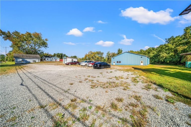 5309 Ridge Road, Ashtabula, OH - Photo 4