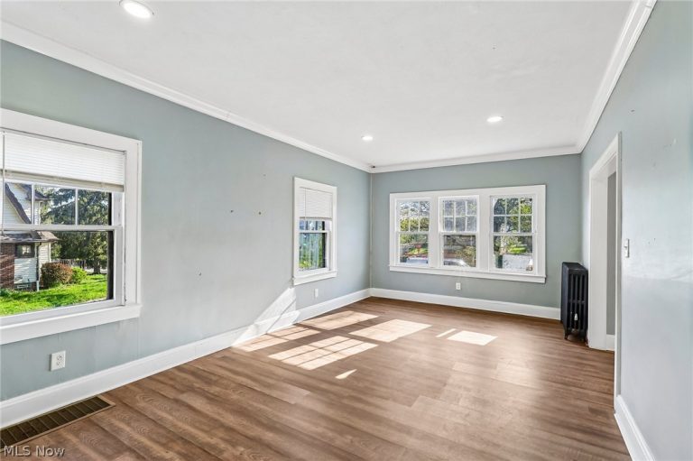 1188 Cleveland Heights Boulevard, Cleveland Heights, OH - Photo 4