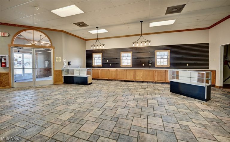 14278 Lincoln Way, Dalton, OH - Photo 4