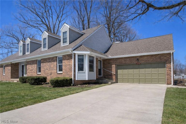 4985 Searls Drive, North Canton, OH, 44720