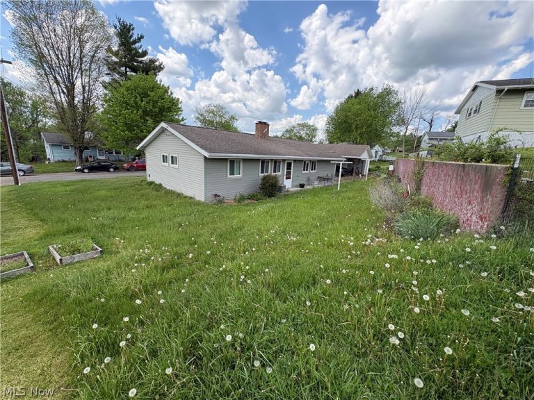 400 Cambridge Drive, Woodsfield, OH - Photo 2