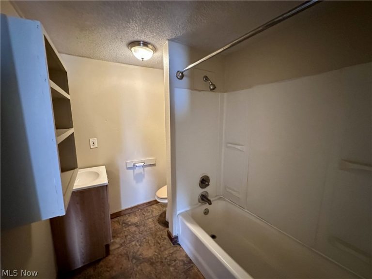 1007 Cole Avenue, Akron, OH - Photo 5