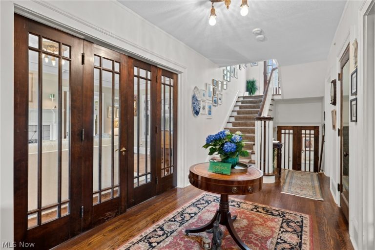 210 Storer Avenue, Akron, OH - Photo 3