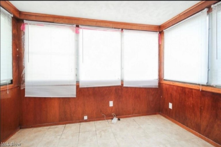 971 Rushleigh Road, Cleveland Heights, OH - Photo 6