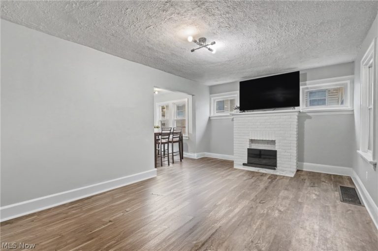 1364 Arnold Avenue, Akron, OH - Photo 2