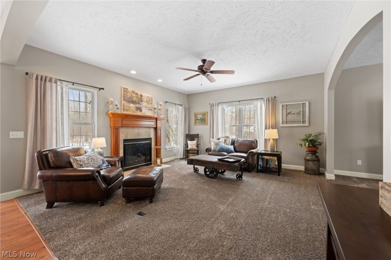 10960 Eden Park Drive, Chardon, OH - Photo 4