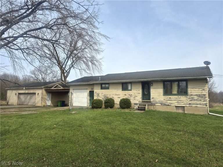 7695 Norton Road, Garrettsville, OH - Photo 2