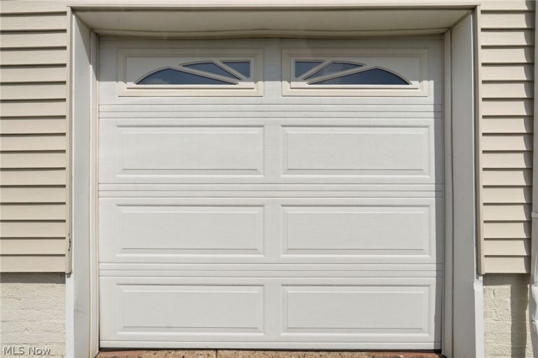 1321 Spangler Road, Canton, OH - Photo 4