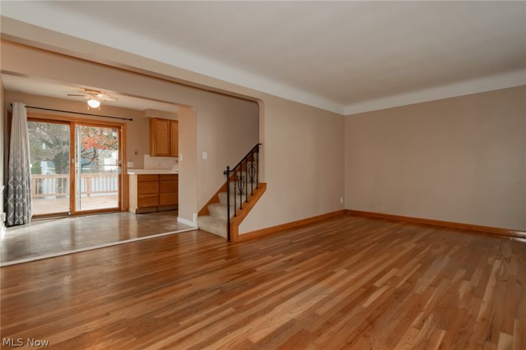 1111 Miner Road, Mayfield Heights, OH - Photo 4