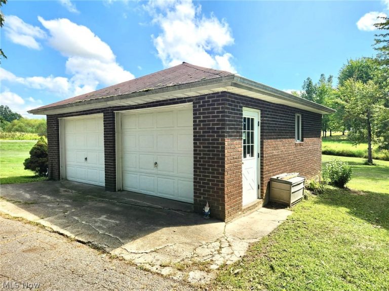 2975 Brown Road, Ashtabula, OH - Photo 6