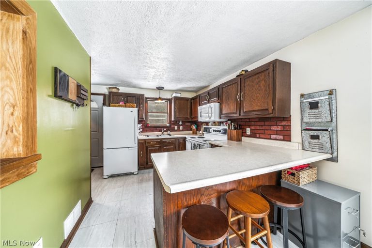 8511 Freedom Road, Windham, OH - Photo 4