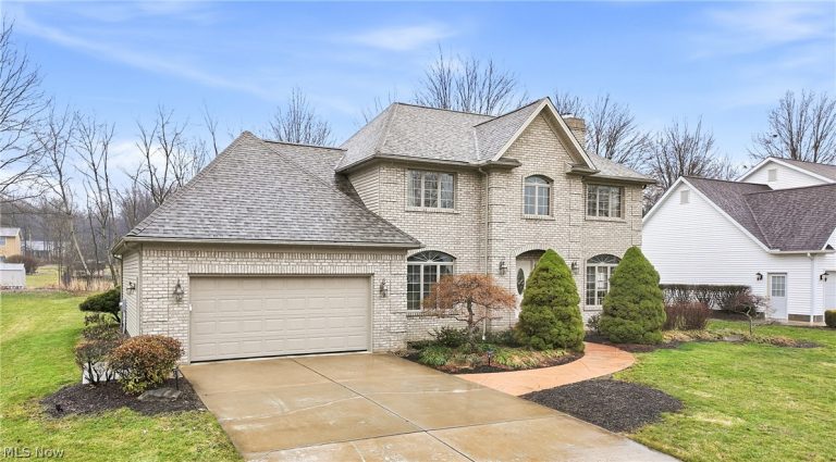 2031 Celestial Drive, Warren, OH - Photo 3