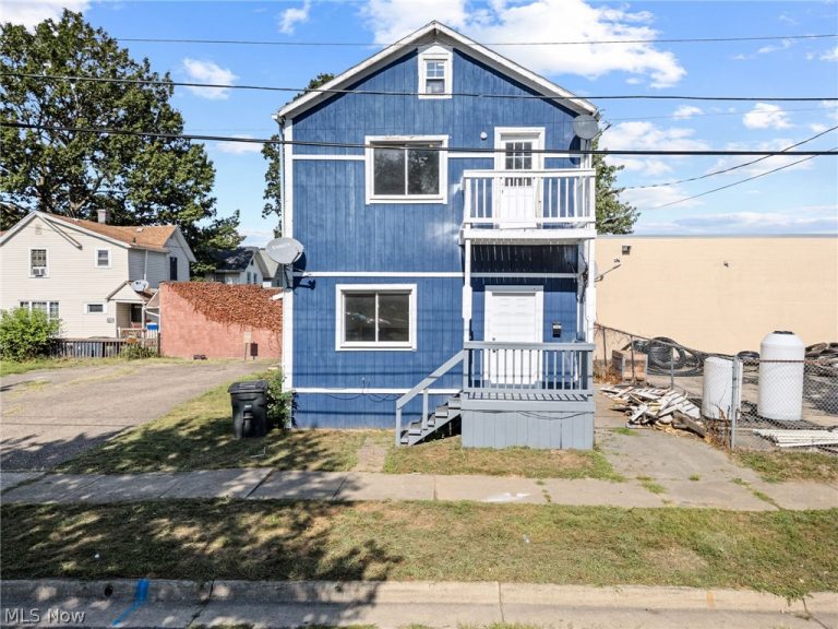 2387 29th Street, Akron, OH - Photo 2