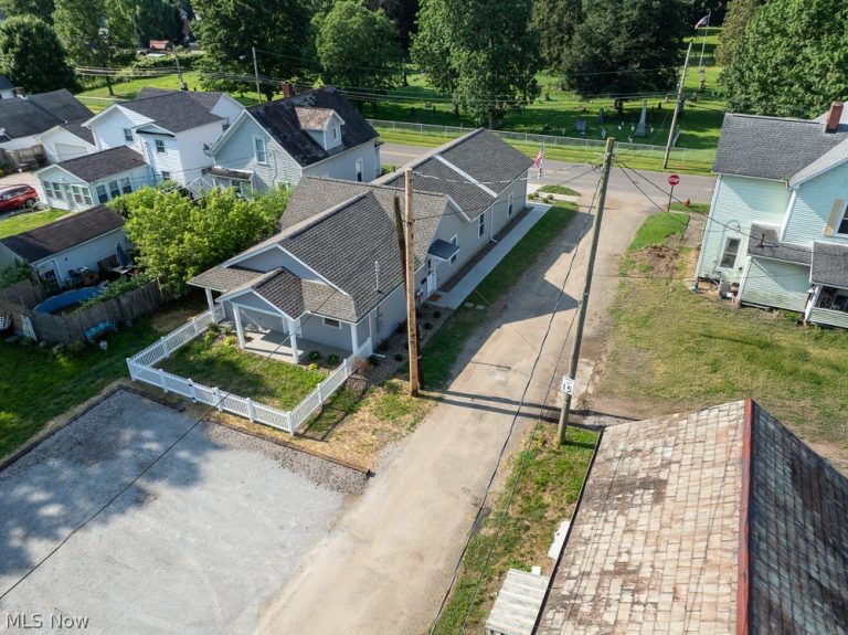 347 Ray Avenue, New Philadelphia, OH - Photo 6