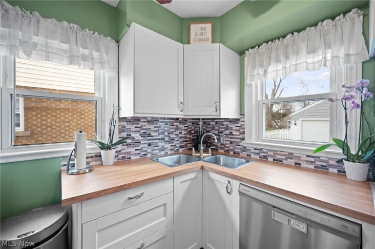 2967 Cleveland Boulevard, Lorain, OH - Photo 4