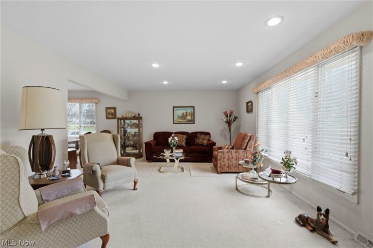 2619 Green Road, Beachwood, OH - Photo 4