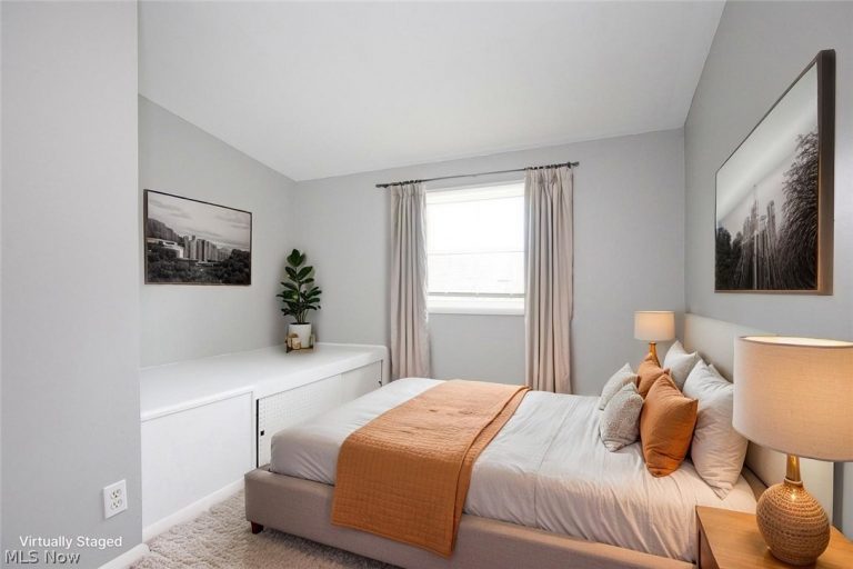 2960 Clearfield Avenue, Akron, OH - Photo 8