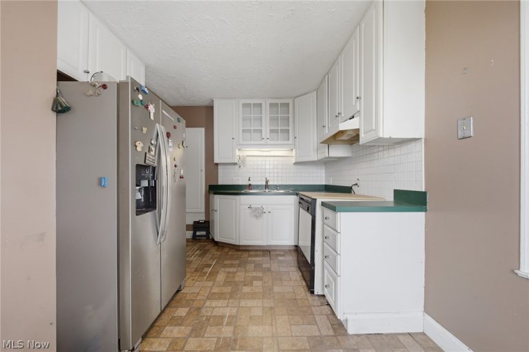 1712 Girard Street, Akron, OH - Photo 6