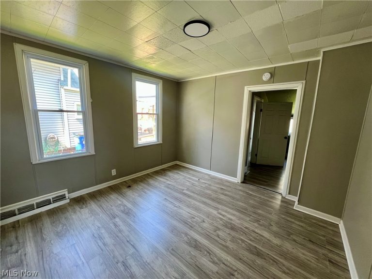 4212 Apple Avenue, Cleveland, OH - Photo 6