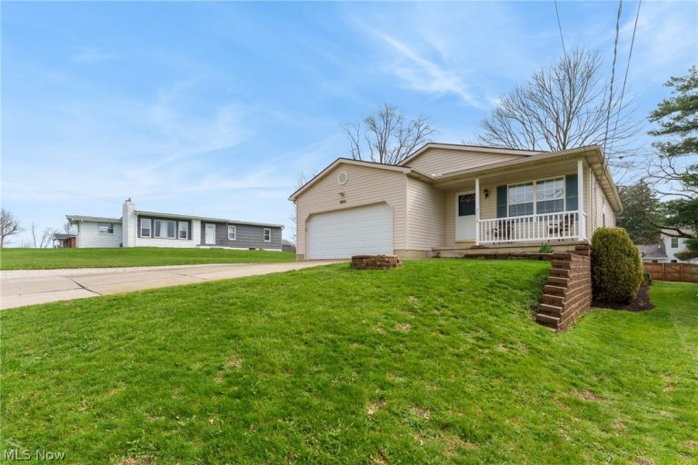 984 Delmont Avenue, Massillon, OH - Photo 2