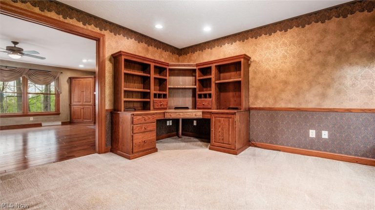 2540 Nicholas Lane, Dresden, OH - Photo 8