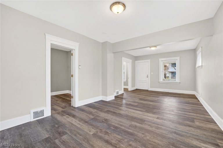 3726 Newark Avenue, Cleveland, OH - Photo 2