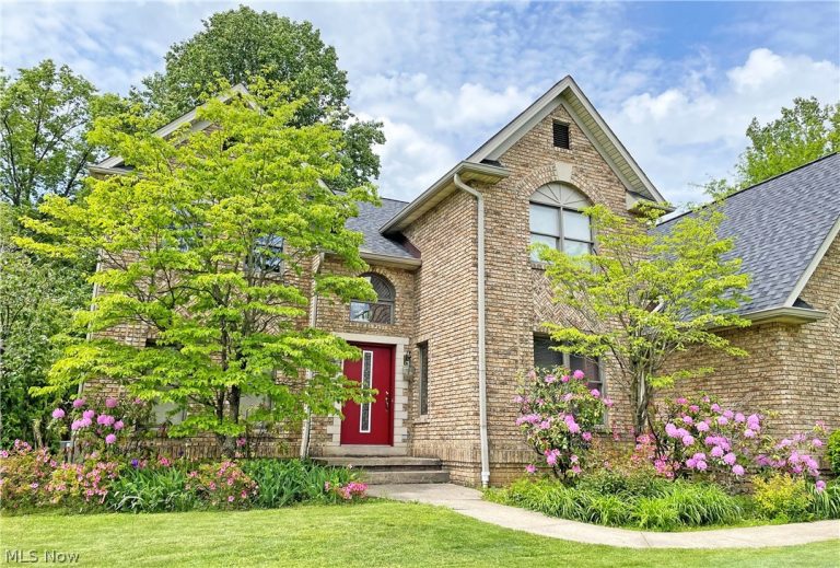 2683 Radford Street, North Canton, OH - Photo 2