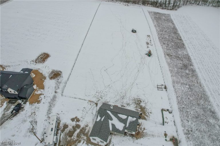 800 Martin Road, Mogadore, OH - Photo 2