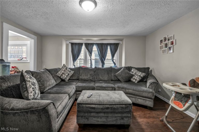 228 Gates, Elyria, OH - Photo 8