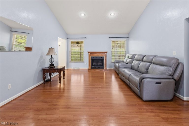 630 Bridgeview Avenue, Chester, WV - Photo 3