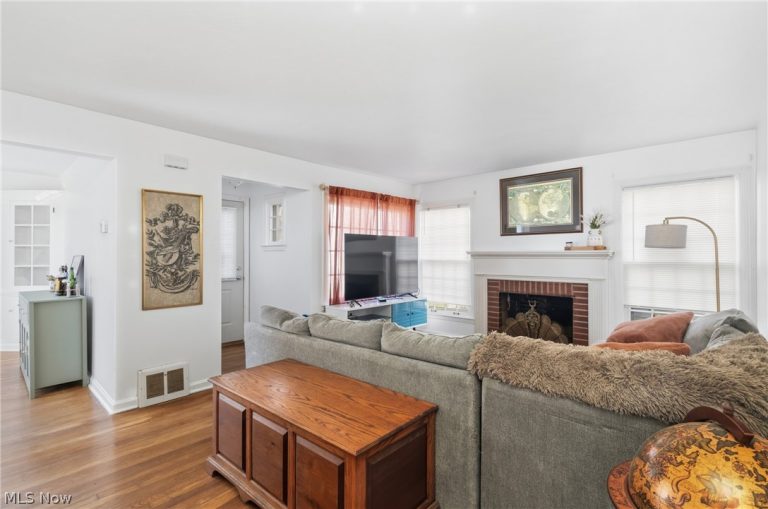 41819 Emerson Court, Elyria, OH - Photo 4