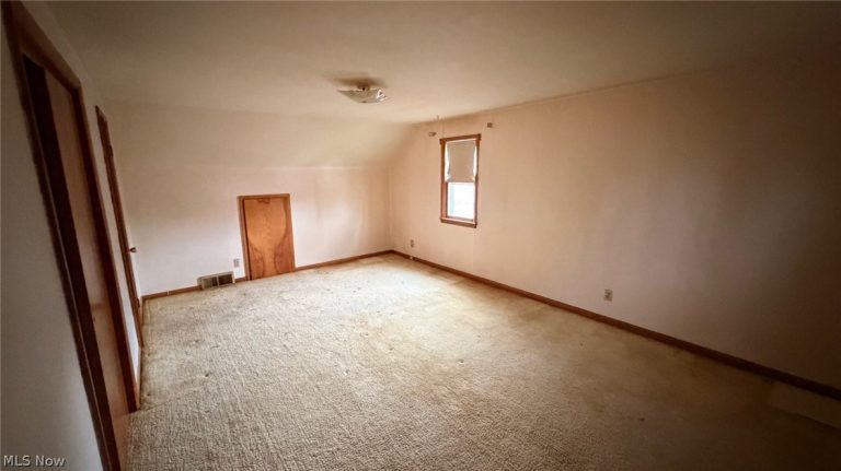 864 Lindsay Avenue, Akron, OH - Photo 5