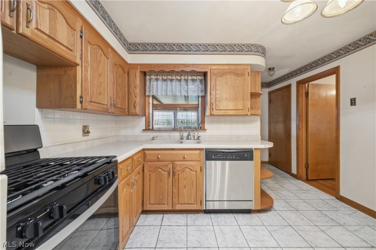 500 Forsythe Avenue, Girard, OH - Photo 8