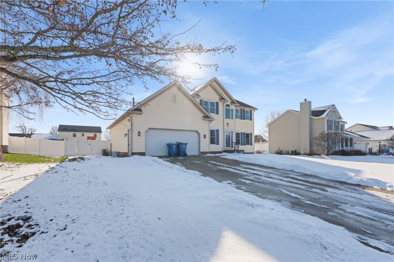 1516 Wisteria Avenue, Hartville, OH - Photo 3
