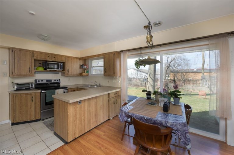 1165 Hampton Road, Kent, OH - Photo 8