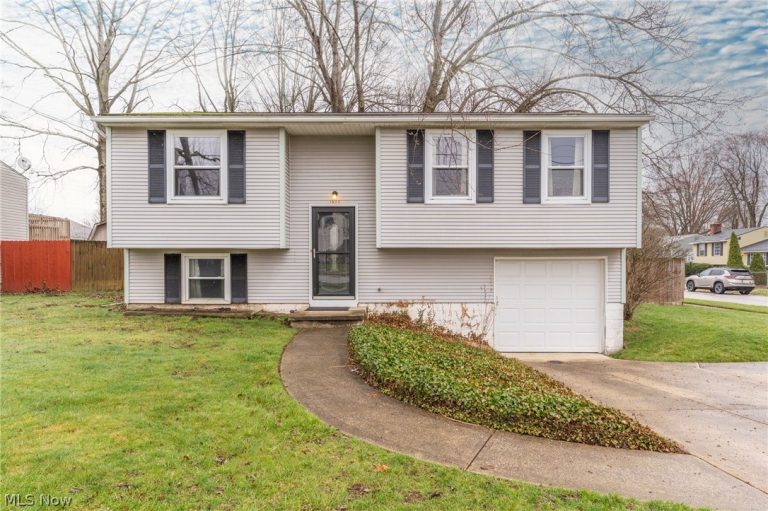 1077 Diamond Street, Ravenna, OH, 44266