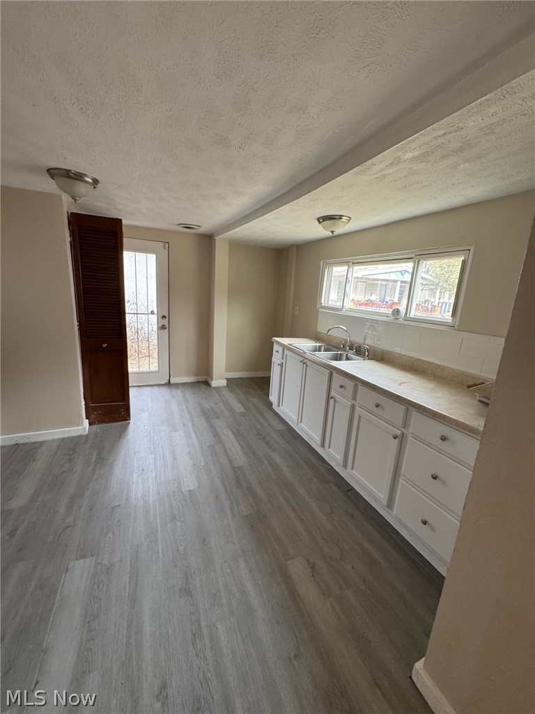 3706 Walton Avenue, Cleveland, OH - Photo 2