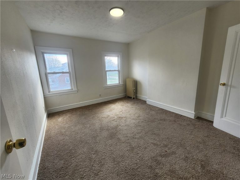 2060 Rossmoor Road, Cleveland Heights, OH - Photo 8