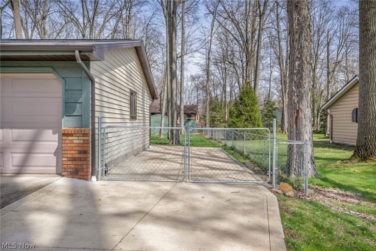 5675 Fortuna Drive, Mentor, OH - Photo 4