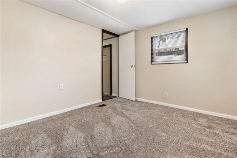 3354 Hilton Street #33, Massillon, OH - Photo 6