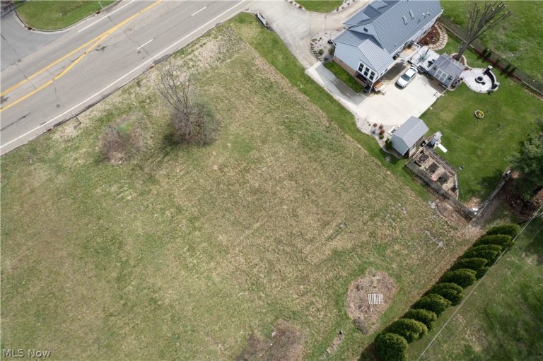 Market Avenue, North Canton, OH - Photo 2