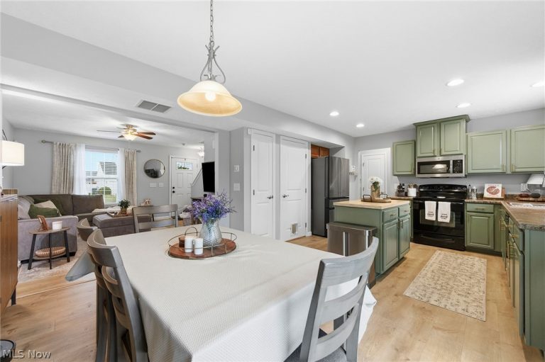 6401 Fawn Lane, North Ridgeville, OH - Photo 6