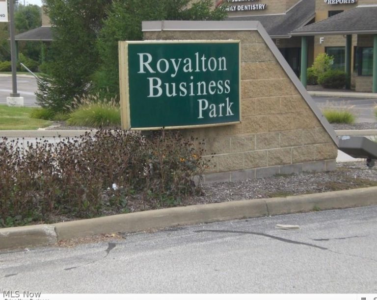 10143 Royalton Road #G, North Royalton, OH - Photo 4