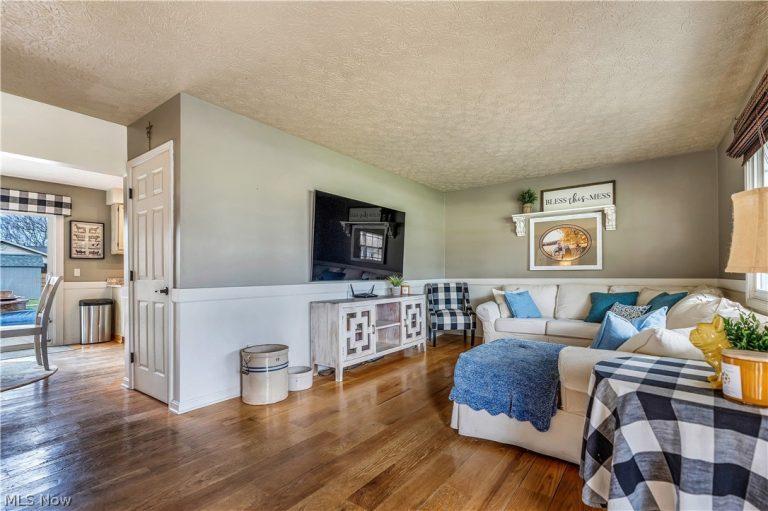 7731 Brunswick Circle, Massillon, OH - Photo 6