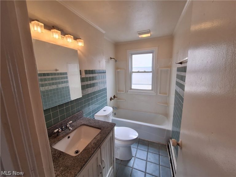 1018 169th Street, Cleveland, OH - Photo 4