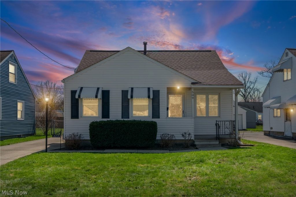 509 Cambridge Avenue, Elyria, OH