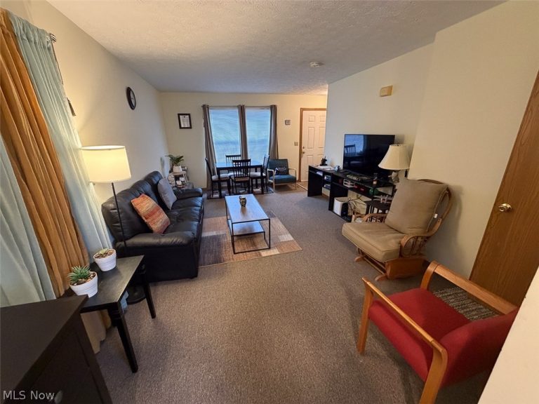 1572 Summit Street, Kent, OH - Photo 4