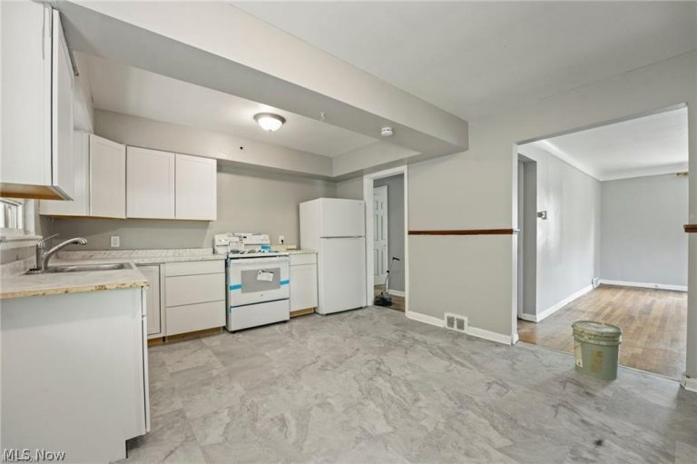 14625 Milverton Road, Cleveland, OH - Photo 4