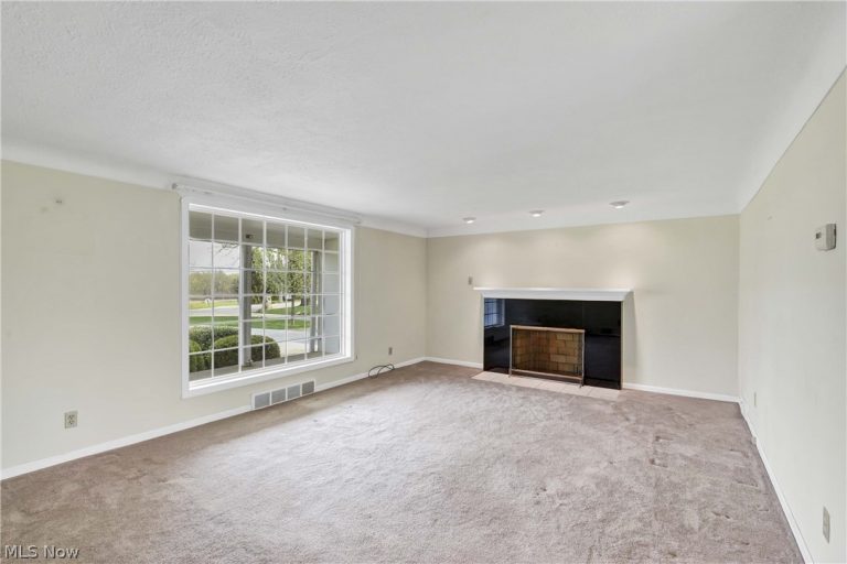 33015 Detroit Road, Avon, OH - Photo 8