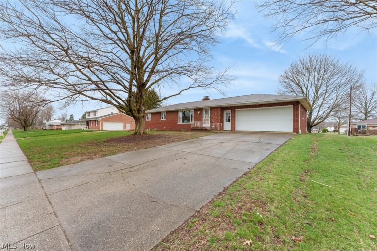 1709 Edmar Street, Louisville, OH - Photo 2